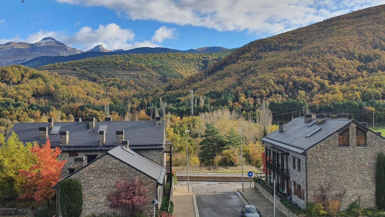 Fabuloso Apartamento Con Vistas A La Montana El Abedul Luga 23 Castiello De Jaca Dış mekan fotoğraf